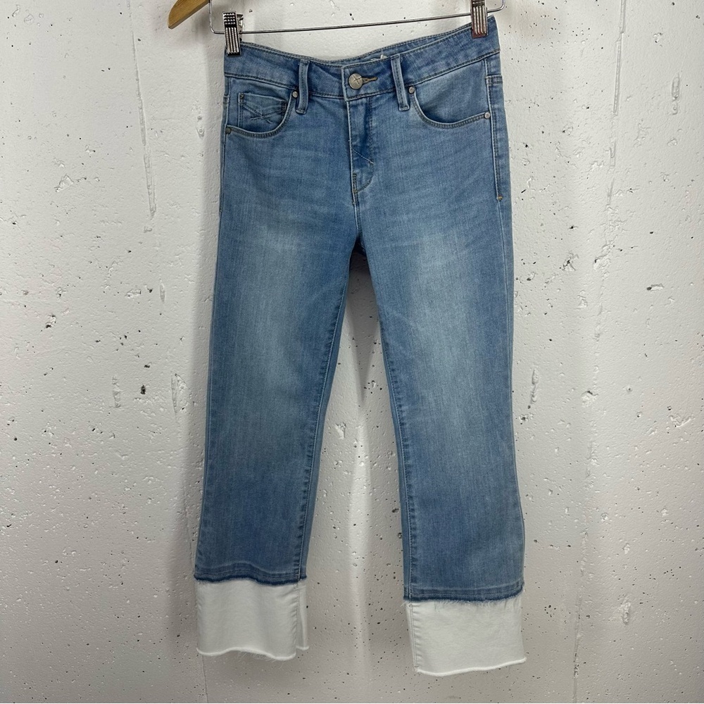 Unpublished Women’s size 25 Margaux Blue and White Crop Stretch Jeans